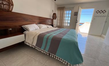 Casa con vista al mar en renta / venta