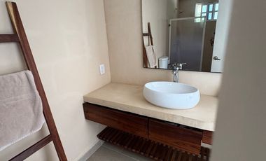 Casa con vista al mar en renta / venta