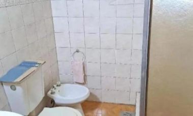 Casa en venta - 3 Dormitorios 2 Baños - Quilmes