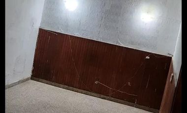 Casa en venta - 4 Dormitorios 2 Baños - Cochera - 375Mts2 - Grand Bourg