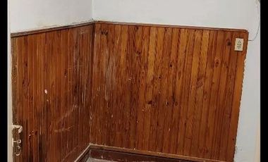 Casa en venta - 4 Dormitorios 2 Baños - Cochera - 375Mts2 - Grand Bourg