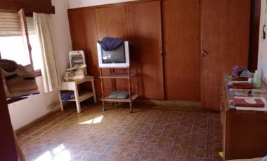 Casa en venta - 3 Dormitorios 1 Baño - Cochera - 480Mts2 - Moquehua