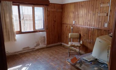 Casa en venta - 3 Dormitorios 1 Baño - Cochera - 480Mts2 - Moquehua