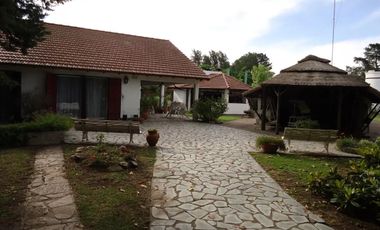 Casa en venta - 6 Dormitorios 5 Baños - 4600Mts2 - Exaltación de la Cruz