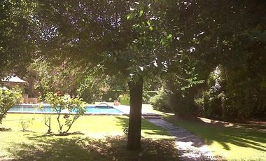 Casa en venta - 6 Dormitorios 5 Baños - 4600Mts2 - Exaltación de la Cruz