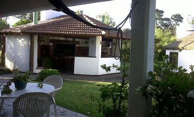 Casa en venta - 6 Dormitorios 5 Baños - 4600Mts2 - Exaltación de la Cruz