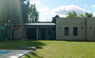 Casa en venta - 1 Dormitorio 2 Baños - Sicardi