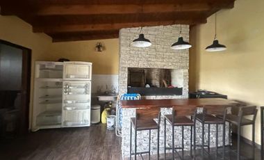 Casa en venta - 1 Dormitorio 2 Baños - Sicardi