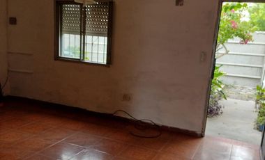 PH en venta - 3 Dormitorios 1 Baño - Cochera - 67.9Mts2 - Manuel B. Gonnet