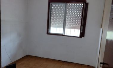 PH en venta - 3 Dormitorios 1 Baño - Cochera - 67.9Mts2 - Manuel B. Gonnet