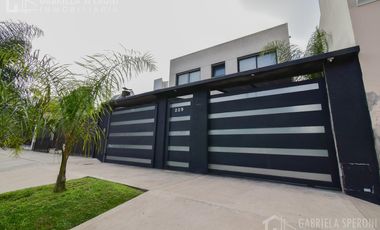 Casa 4 ambientes VENTA Lomas de Zamora