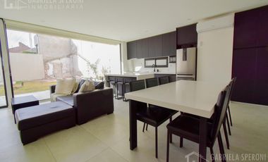 Casa 4 ambientes VENTA Lomas de Zamora