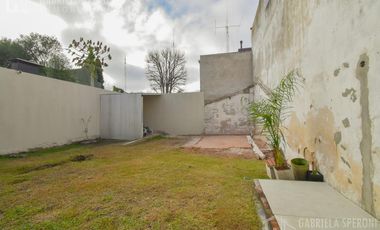 Casa 4 ambientes VENTA Lomas de Zamora