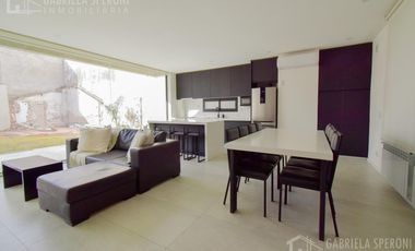 Casa 4 ambientes VENTA Lomas de Zamora