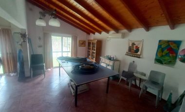VENDE CASA CON PILETA POR RUTA 14