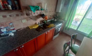 VENDE CASA CON PILETA POR RUTA 14