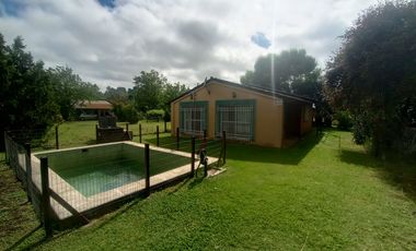 VENDE CASA CON PILETA POR RUTA 14