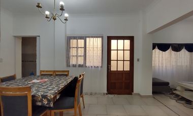 PH de 7 ambientes con amplia terraza