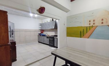 PH de 7 ambientes con amplia terraza