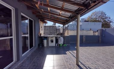 PH de 7 ambientes con amplia terraza