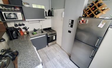Excelente Departamento  de 2 ambientes, Totalmente reciclado!