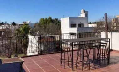 PH en venta - 4 Dormitorios 2 Baños - Cochera - 130Mts2 - La Matanza