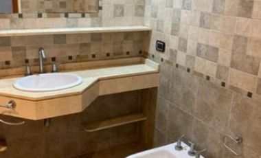 PH en venta - 4 Dormitorios 2 Baños - Cochera - 130Mts2 - La Matanza