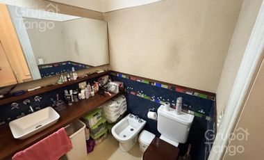 Venta Piso Departamento San Nicolas 4 Ambientes Balcon Frente con Dependencia