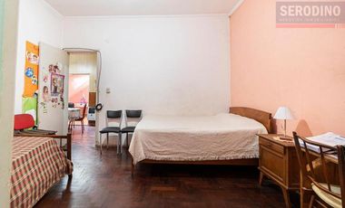 Casa 6 ambientes patio y parrilla