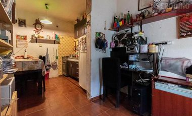 Casa 6 ambientes patio y parrilla