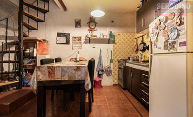 Casa 6 ambientes patio y parrilla