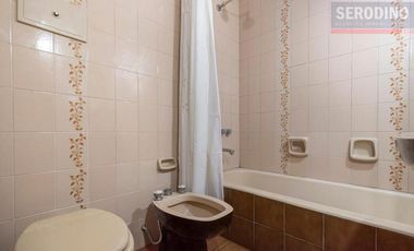 Casa 6 ambientes patio y parrilla