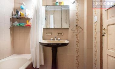 Casa 6 ambientes patio y parrilla