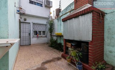 Casa 6 ambientes patio y parrilla