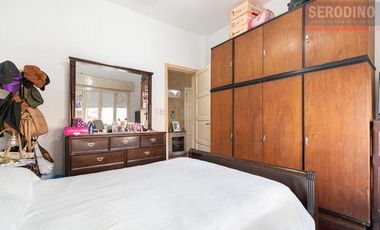 Casa 6 ambientes patio y parrilla