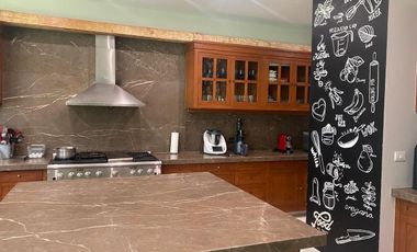 Renta de hermosa casa amueblada en Rancho San Francisco $230,000.00