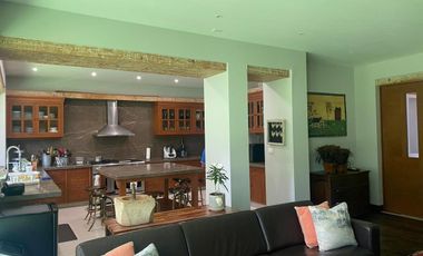 Renta de hermosa casa amueblada en Rancho San Francisco $230,000.00