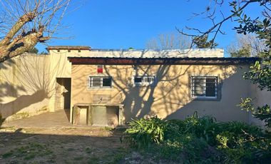 Casa 3 ambientes en Ranelagh, amplio lote, APTO CREDITO en venta