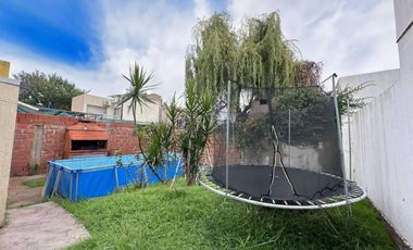 Casa en venta - 2 Dormitorios 1 Baño - Santa Fe