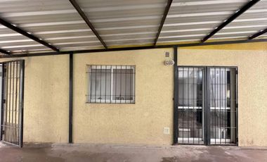 Casa en venta - 2 Dormitorios 1 Baño - Santa Fe