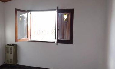 Casa en venta - 2 Dormitorios 1 Baño 1 Cochera - 600Mts2 - General Villegas