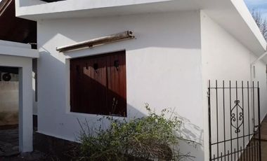 Casa en venta - 2 Dormitorios 1 Baño 1 Cochera - 600Mts2 - General Villegas