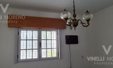 Casa 3 DORMITORIOS COCHERA JARDIN