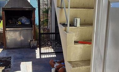 Casa 3 DORMITORIOS COCHERA JARDIN