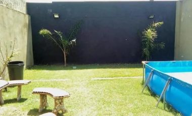 Casa en venta - 3 Dormitorios 2 Baños - Cochera - 207Mts2 - Banfield