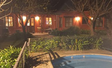 VENDO CHALET 3 AMBIENTES ACCESO A SIERRA DE LOS PADRES - AMPLIO PARQUE CON PISCINA