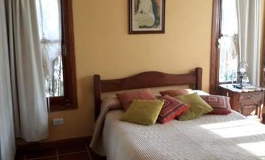 VENDO CHALET 3 AMBIENTES ACCESO A SIERRA DE LOS PADRES - AMPLIO PARQUE CON PISCINA