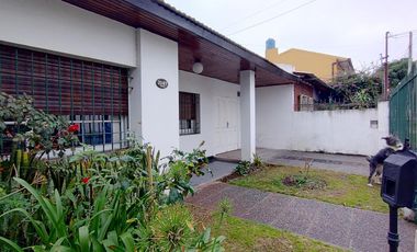 Casa en  Luis Guillon