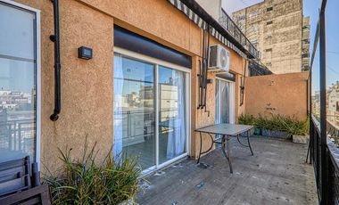 Amplio 3 ambientes c/ balcón terraza y parrilla - Recoleta