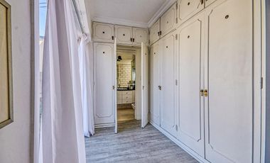 Amplio 3 ambientes c/ balcón terraza y parrilla - Recoleta